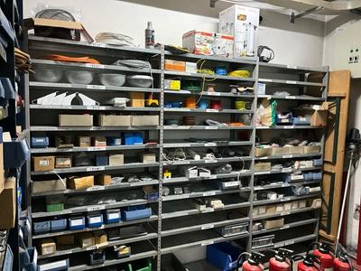 Overview picture of Various spare parts content room